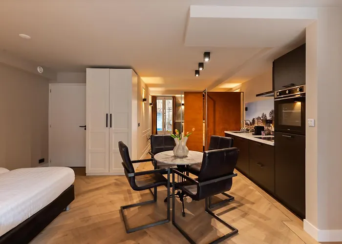 Midtown Royal アパートホテル *